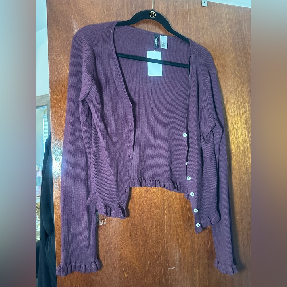 H&M Purple Ribbed Button-Front Cropped Cardigan